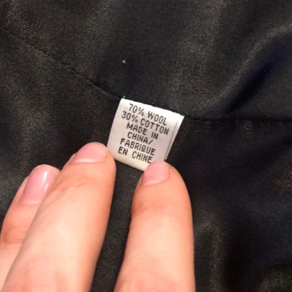 Beautiful Burberry coat - Picture 6 of 7